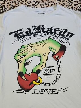 Ed Hardy Tee "Prisoner of Love" Graphic